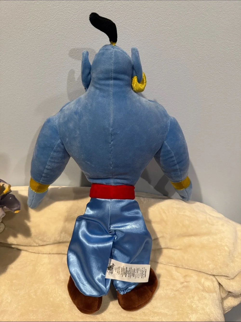 Disney Store Aladdin Genie plush toy. NEW